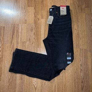 Wedgie Straight Levi’s Jeans WOMENS